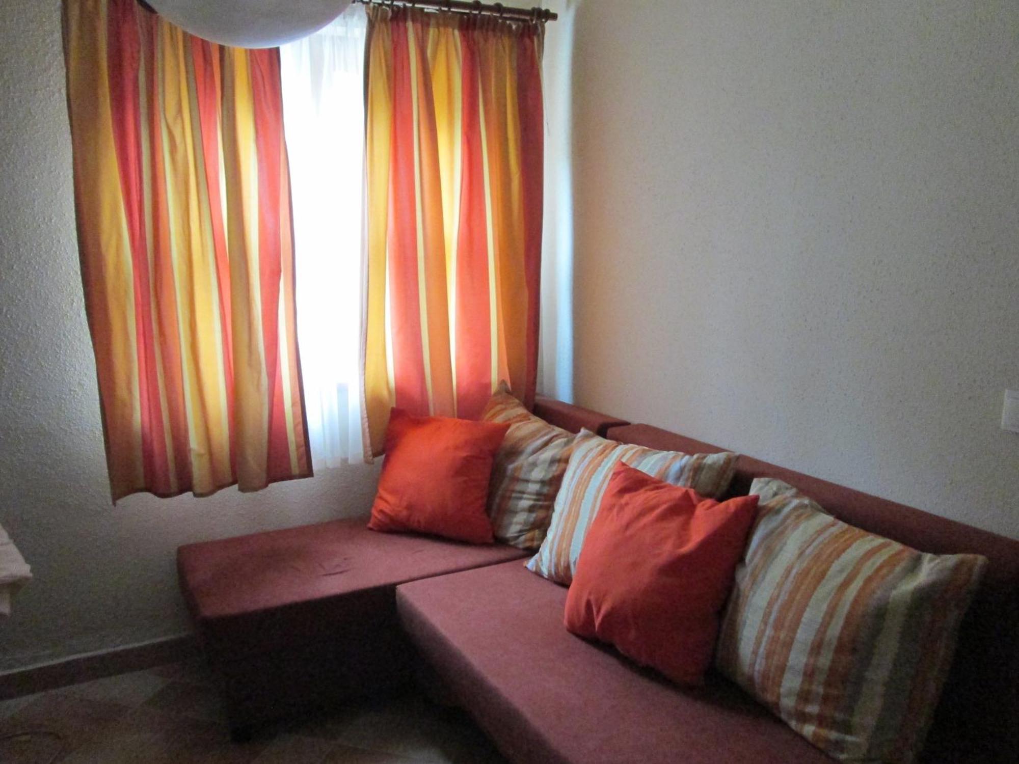 Mediterrán Apartmanház Szántód Habitación foto