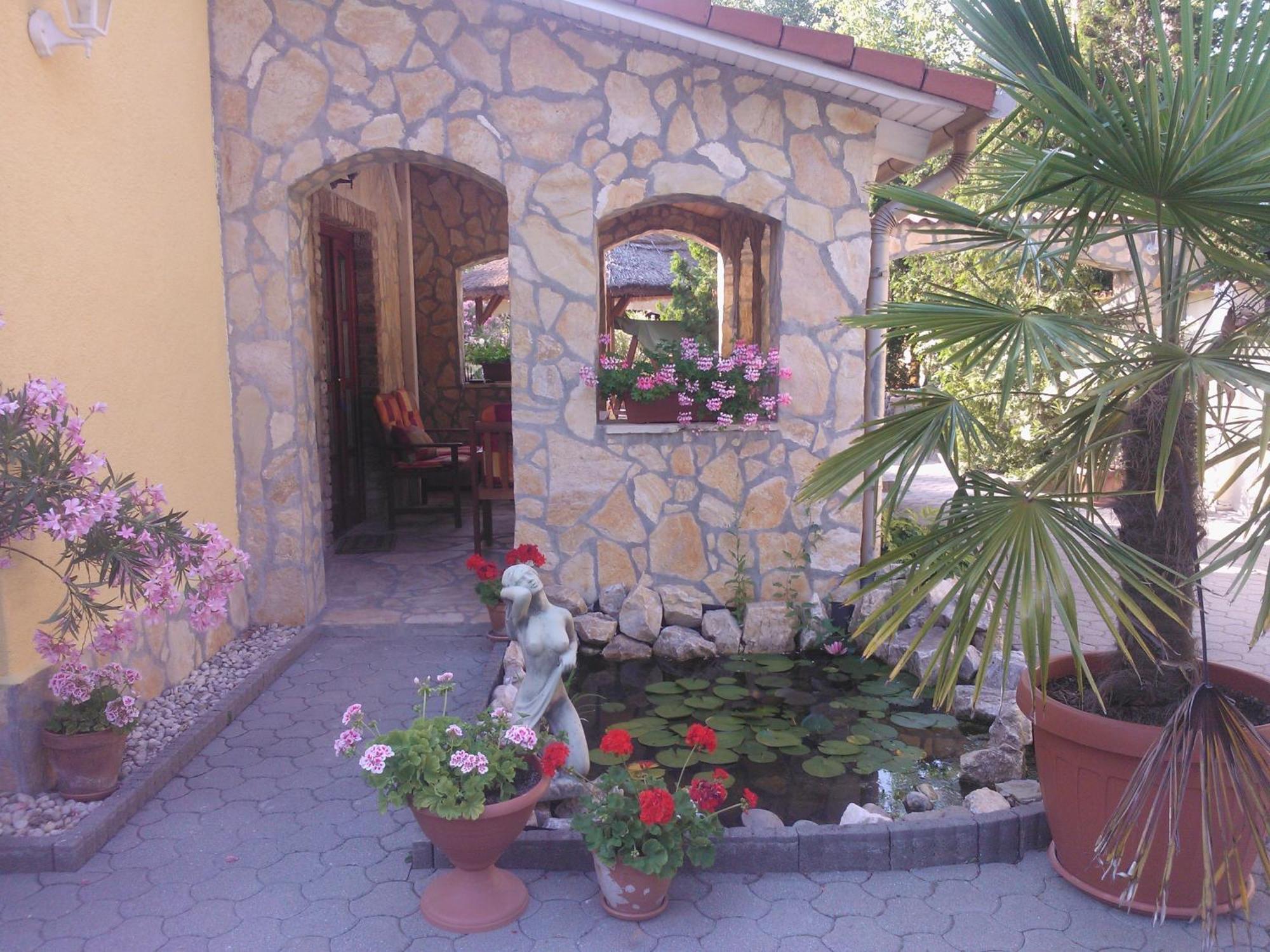 Mediterrán Apartmanház Szántód Habitación foto